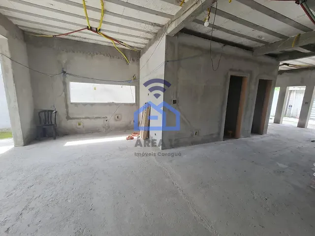Casa com 248m² 3 quartos e 2 banheiros, à venda, no bairro Capricórnio II em Caraguatatuba