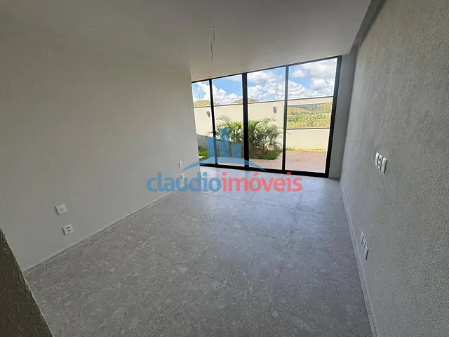Casa 3 quartos e 3 banheiros, à venda, no bairro Jardim Belvedere em Volta Redonda