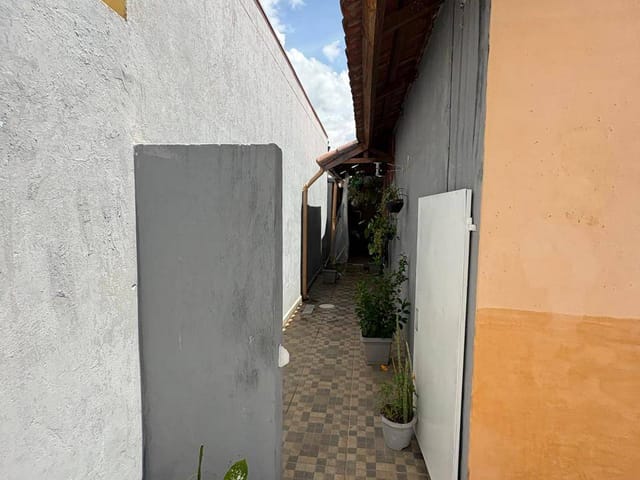 Casa com 180m² 2 quartos e 2 banheiros, à venda, no bairro Conjunto Residencial Parque São Bento em Campinas