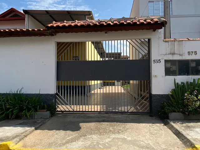 Casa 3 quartos e 2 banheiros, para alugar, no bairro Centro em Extrema