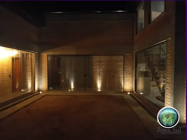 Casa com 1000m² 4 quartos e 2 banheiros, à venda, no bairro Floresta em Sarapuí