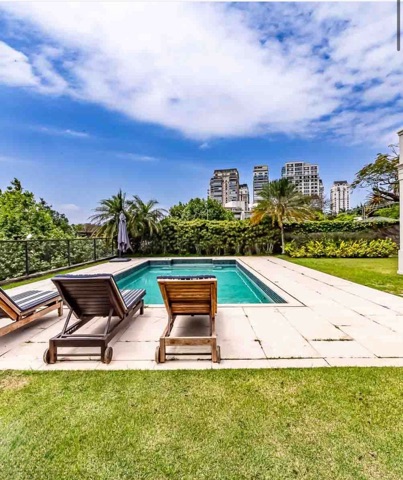 Casa com 1360m² 4 quartos e 6 banheiros, à venda ou para alugar, no bairro Cidade Jardim em São Paulo
