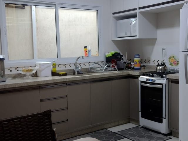 Casa com 100m² 3 quartos e 3 banheiros, à venda, no bairro Jardim Carvalho em Ponta Grossa