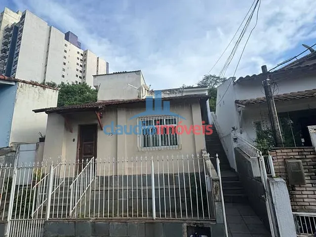 Casa 2 quartos e 1 banheiro, à venda, no bairro Rústico em Volta Redonda