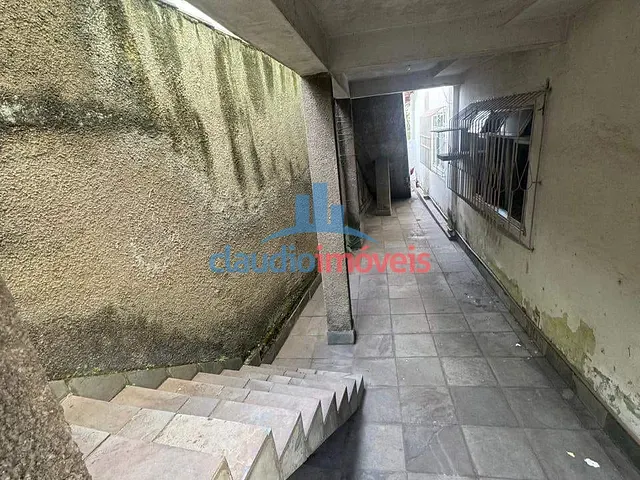 Casa 2 quartos e 1 banheiro, à venda, no bairro Rústico em Volta Redonda