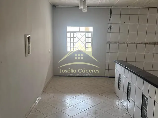 Casa com 325m² 4 quartos e 3 banheiros, à venda, no bairro Cristo Rei em Várzea Grande