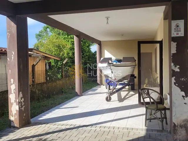 Casa com 190m² 3 quartos e 4 banheiros, à venda, no bairro Costeira em Balneário Barra do Sul