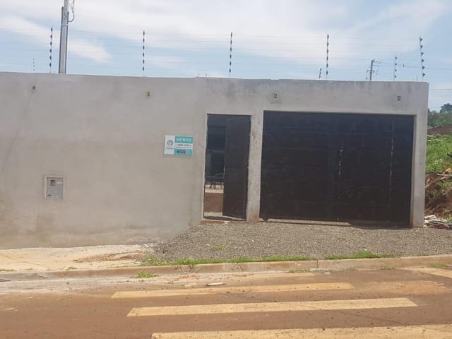 Casa 2 quartos e 2 banheiros, à venda, no bairro Jardim Alvorada em Cambé