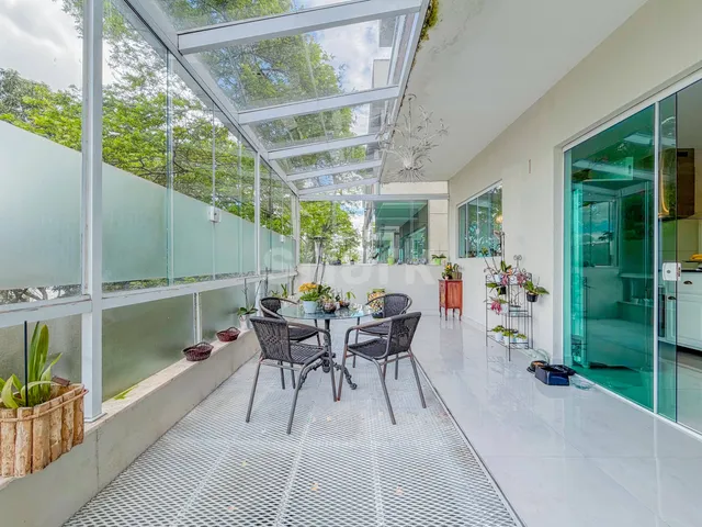 Casa com 300m² 4 quartos e 6 banheiros, à venda, no bairro Brooklin Paulista em São Paulo