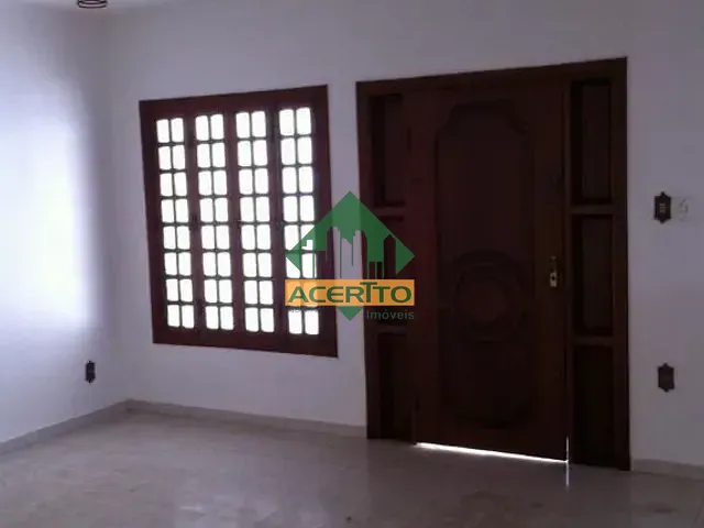 Casa com 300m² 3 quartos e 3 banheiros, à venda, no bairro Planalto em Araçatuba