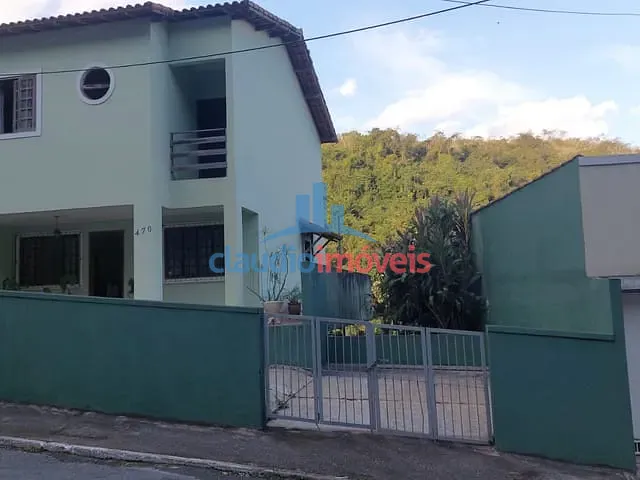 Casa com 386m² 3 quartos e 3 banheiros, à venda, no bairro Santa Rosa em Barra Mansa
