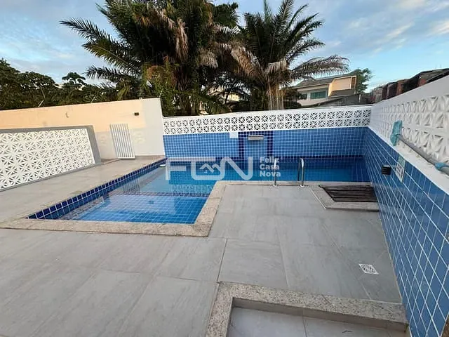 Casa 3 quartos e 4 banheiros, à venda, no bairro Buraquinho em Lauro de Freitas