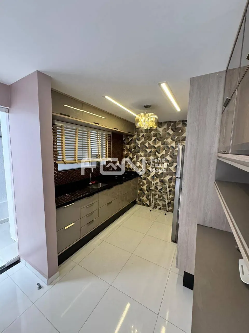 Casa, 3 quartos, 169 m² - Foto 4