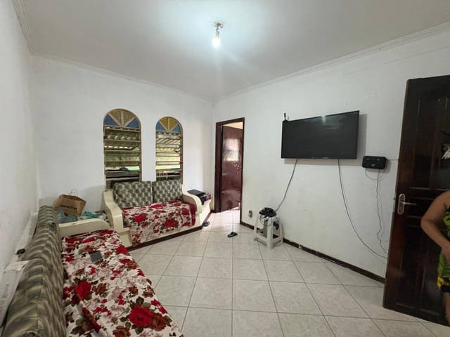 Casa com 300m² 2 quartos e 2 banheiros, à venda, no bairro Jardim Santa Rosa em Campinas