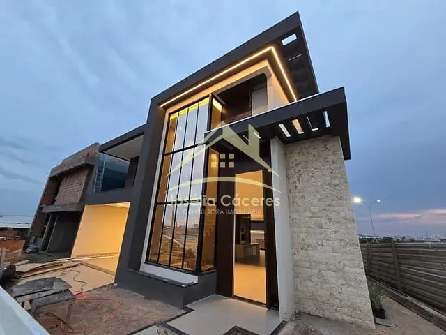 Casa com 410m² 3 quartos e 3 banheiros, à venda, no bairro Ribeirão do Lipa em Cuiabá