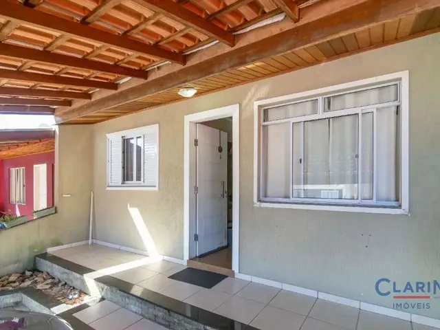 Casa 3 quartos e 2 banheiros, à venda, no bairro VILA SANTA TEREZINHA em Campo Largo