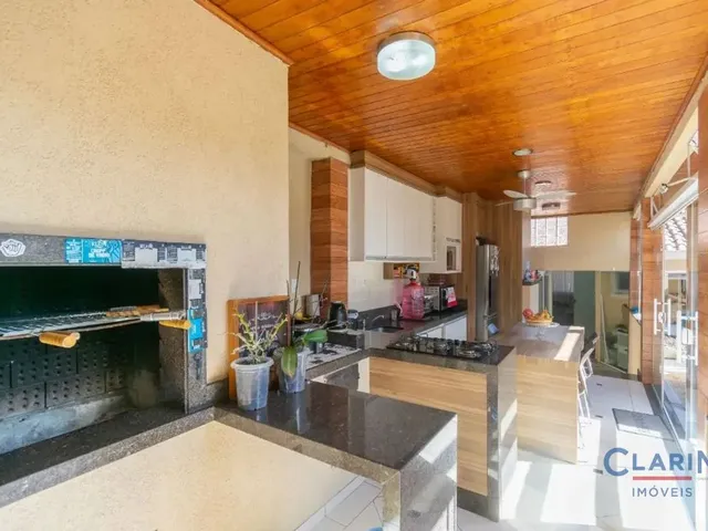 Casa 3 quartos e 2 banheiros, à venda, no bairro VILA SANTA TEREZINHA em Campo Largo