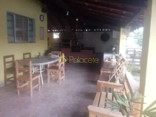 Casa com 600m² 3 quartos e 2 banheiros, à venda, no bairro Bom Sucesso em Pindamonhangaba