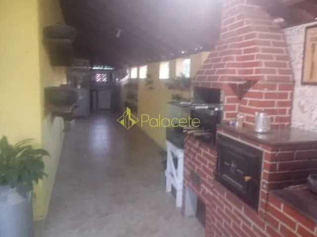 Casa com 600m² 3 quartos e 2 banheiros, à venda, no bairro Bom Sucesso em Pindamonhangaba