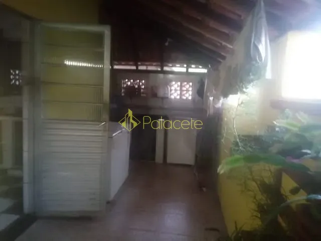 Casa com 600m² 3 quartos e 2 banheiros, à venda, no bairro Bom Sucesso em Pindamonhangaba