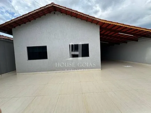 Casa 3 quartos e 2 banheiros, à venda, no bairro Mansões Paraíso em Aparecida de Goiânia