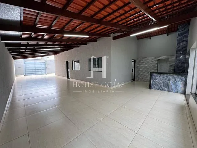 Casa 3 quartos e 2 banheiros, à venda, no bairro Mansões Paraíso em Aparecida de Goiânia