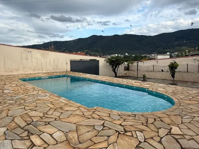 Casa 3 quartos e 2 banheiros, à venda, no bairro Cachoeira em Extrema
