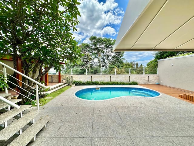 Casa com 503m² 4 quartos e 6 banheiros, à venda, no bairro Aldeia da Fazendinha em Carapicuíba