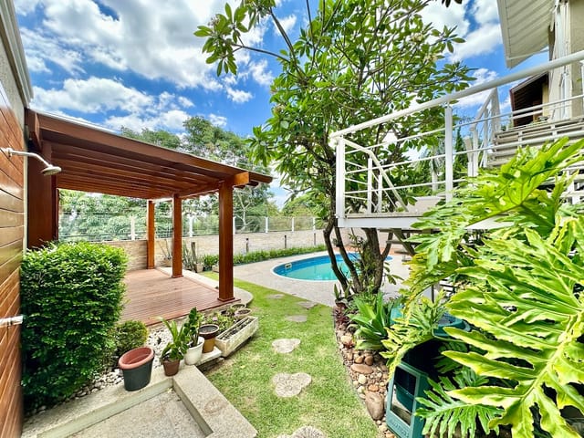 Casa com 503m² 4 quartos e 6 banheiros, à venda, no bairro Aldeia da Fazendinha em Carapicuíba