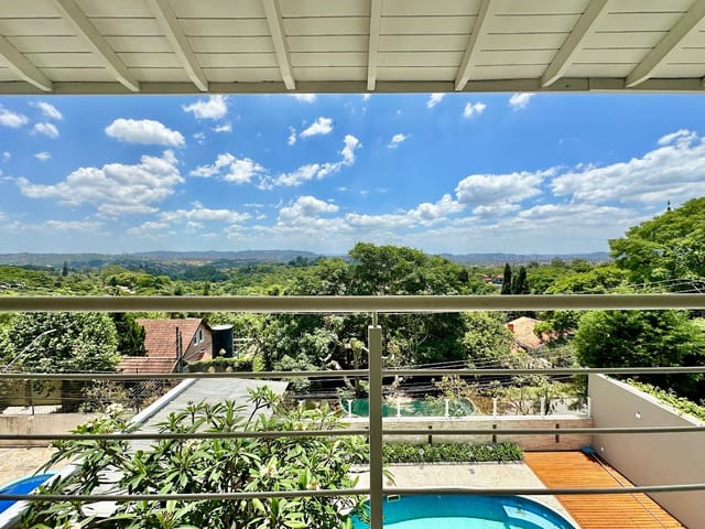 Casa com 503m² 4 quartos e 6 banheiros, à venda, no bairro Aldeia da Fazendinha em Carapicuíba