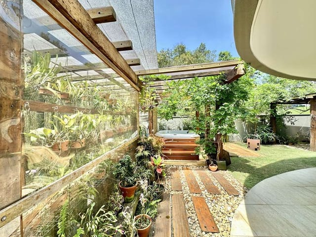 Casa com 572m² 5 quartos e 6 banheiros, à venda, no bairro Jardim do Golf I em Jandira