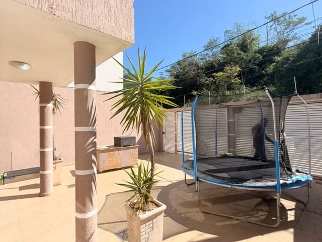 Casa com 480m² 4 quartos e 2 banheiros, à venda, no bairro Lagoa em Macaé