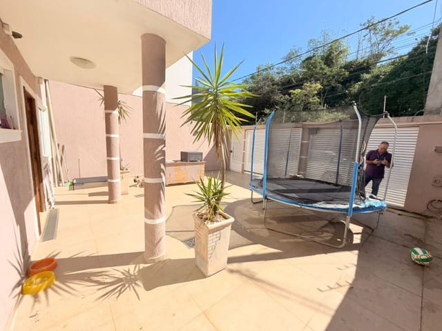 Casa com 480m² 4 quartos e 2 banheiros, à venda, no bairro Lagoa em Macaé