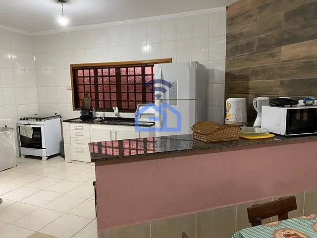 Casa com 371m² 3 quartos e 2 banheiros, à venda, no bairro Balneário Gardem Mar em Caraguatatuba