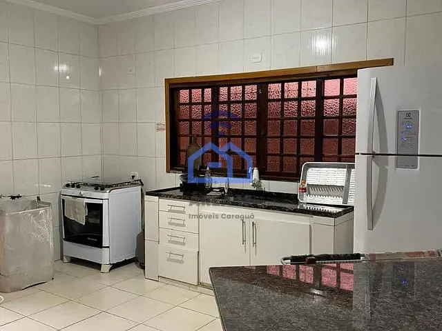 Casa com 371m² 3 quartos e 2 banheiros, à venda, no bairro Balneário Gardem Mar em Caraguatatuba