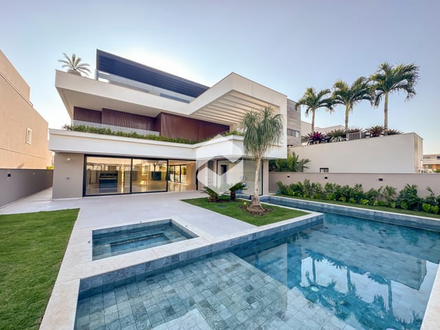 Casa 5 quartos e 8 banheiros, à venda, no bairro Barra da Tijuca em Rio de Janeiro