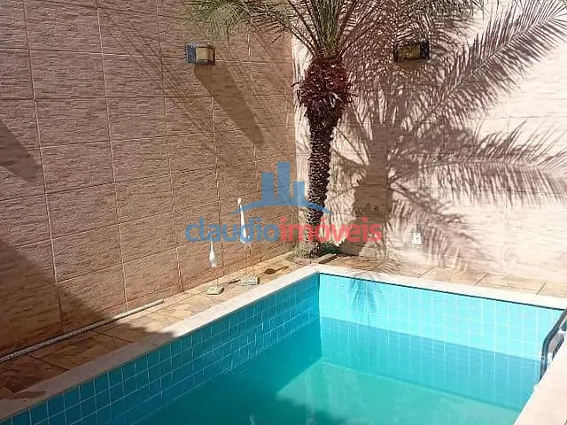 Casa com 136m² 3 quartos e 2 banheiros, à venda, no bairro Colônia Santo Antônio em Barra Mansa