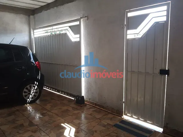 Casa com 136m² 3 quartos e 2 banheiros, à venda, no bairro Colônia Santo Antônio em Barra Mansa
