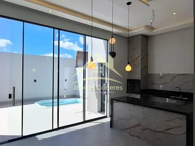 Casa com 180m² 3 quartos e 2 banheiros, à venda, no bairro Jardim Universitário em Cuiabá
