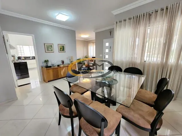 Casa 3 quartos e 4 banheiros, à venda, no bairro Terra Bonita em Londrina
