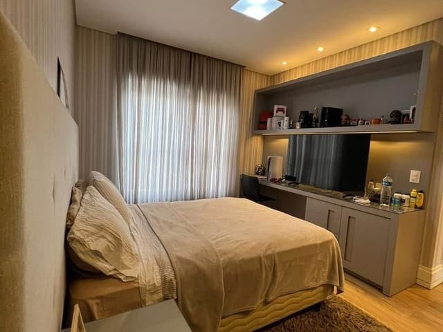 Casa com 474m² 5 quartos e 7 banheiros, à venda, no bairro Alphaville em Santana de Parnaíba