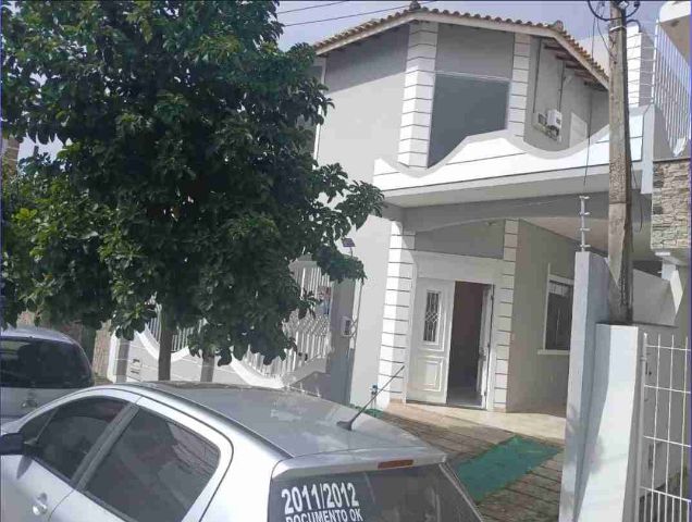 Casa 3 quartos e 2 banheiros, à venda ou para alugar, no bairro Centro em Campos dos Goytacazes
