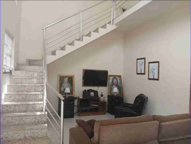 Casa 3 quartos e 2 banheiros, à venda ou para alugar, no bairro Centro em Campos dos Goytacazes