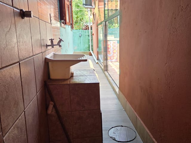 Casa 3 quartos e 1 banheiro, para alugar, no bairro Ingleses do Rio Vermelho em Florianópolis