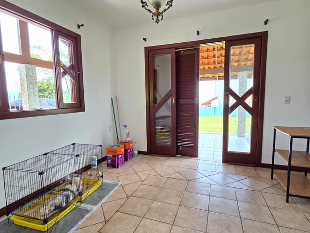 Casa 3 quartos e 1 banheiro, para alugar, no bairro Ingleses do Rio Vermelho em Florianópolis