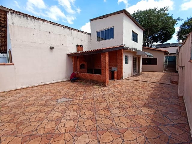Casa com 248m² 3 quartos e 2 banheiros, à venda, no bairro Parque São Domingos em São Paulo