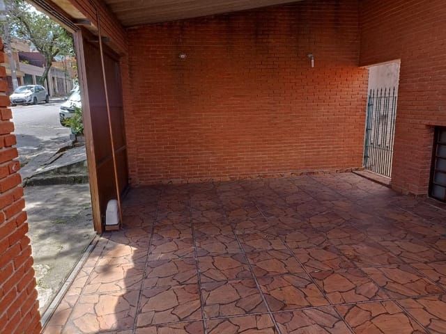 Casa com 248m² 3 quartos e 2 banheiros, à venda, no bairro Parque São Domingos em São Paulo