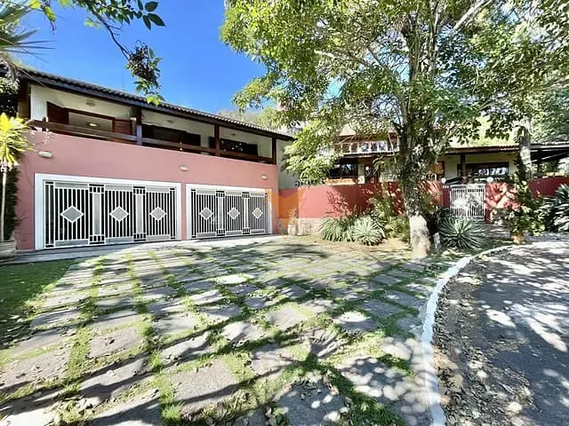 Casa com 1580m² 5 quartos e 5 banheiros, à venda, no bairro Águas da Fazendinha em Carapicuíba