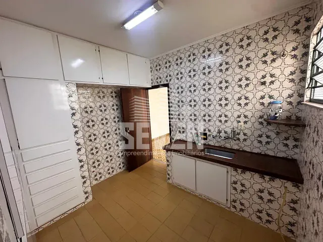 Casa com 300m² 3 quartos e 3 banheiros, para alugar, no bairro Vila Aeroporto Bauru em Bauru