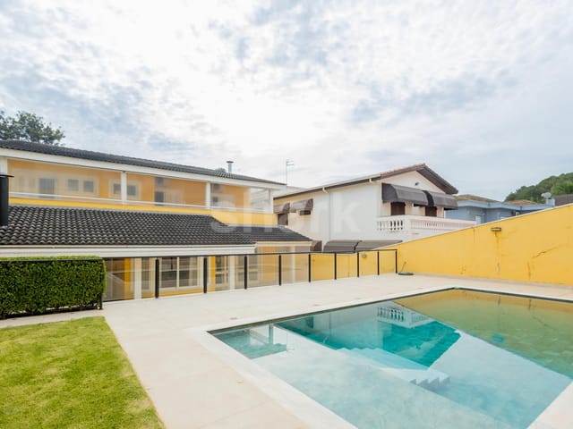Casa com 608m² 4 quartos e 5 banheiros, à venda, no bairro Alphaville em Santana de Parnaíba